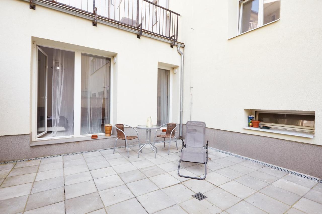 Friendly In Apartament Praga