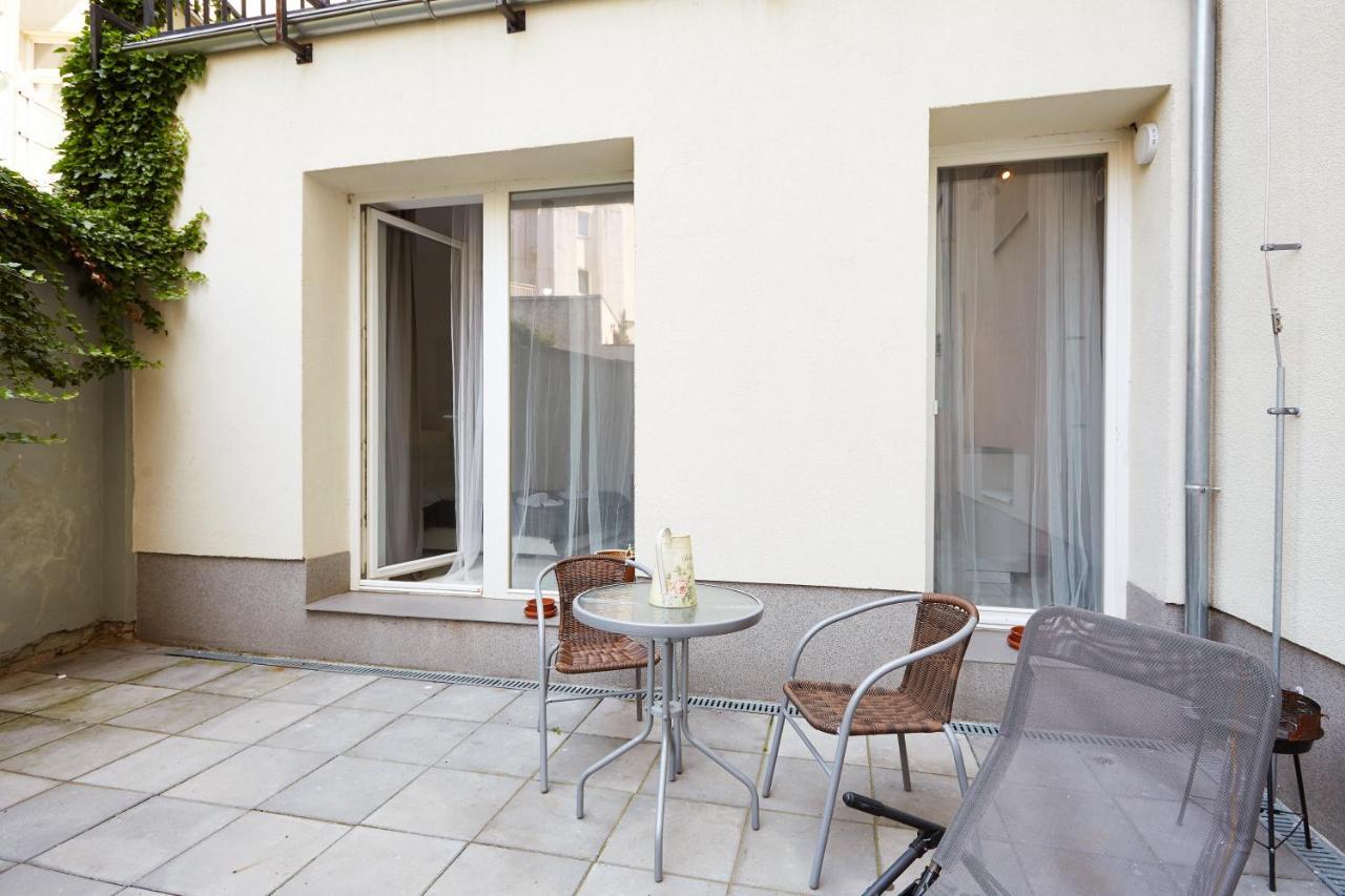 Friendly In Apartament Praga